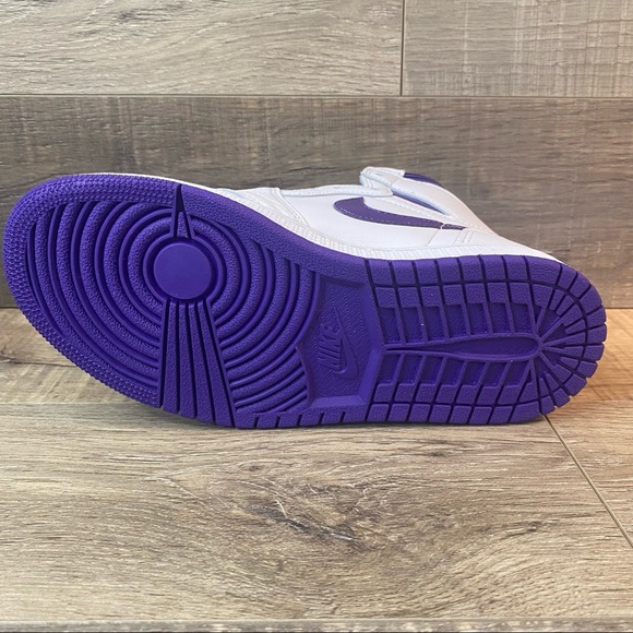 Air Jordan 1 High OG ‘Court Purple’ - Picture 5 of 7